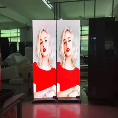 CE 640*1920 Smart قاد Poster Display P4 في الداخل 1920hz 2.604mm